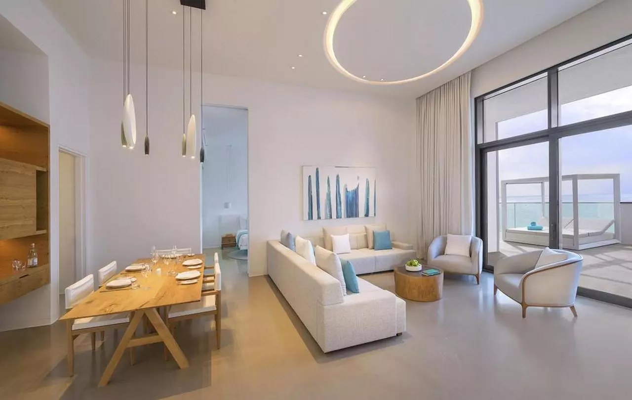 NIKKIBEACH_EDIT (20).jpg